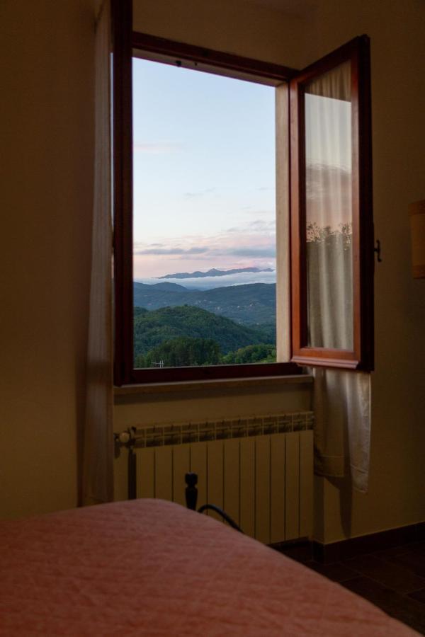 Casa Vì - Toscana, Lunigiana, near Cinque Terre Fivizzano Exterior foto